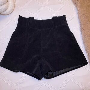 Black High-Waisted Winter Short, Size S